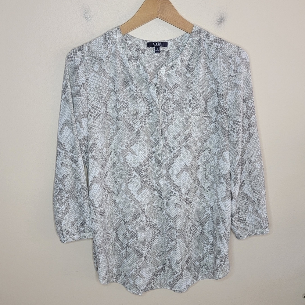 NYDJ | Beige Cream Snake Skin Print 3/4 Sleeve Blouse Size Small